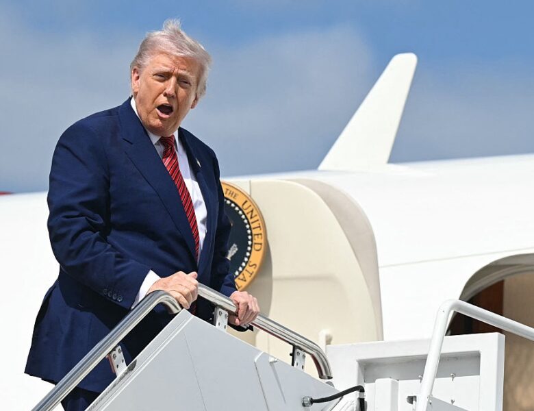 Трамп запланував на свій день народження “грандіозний парад”