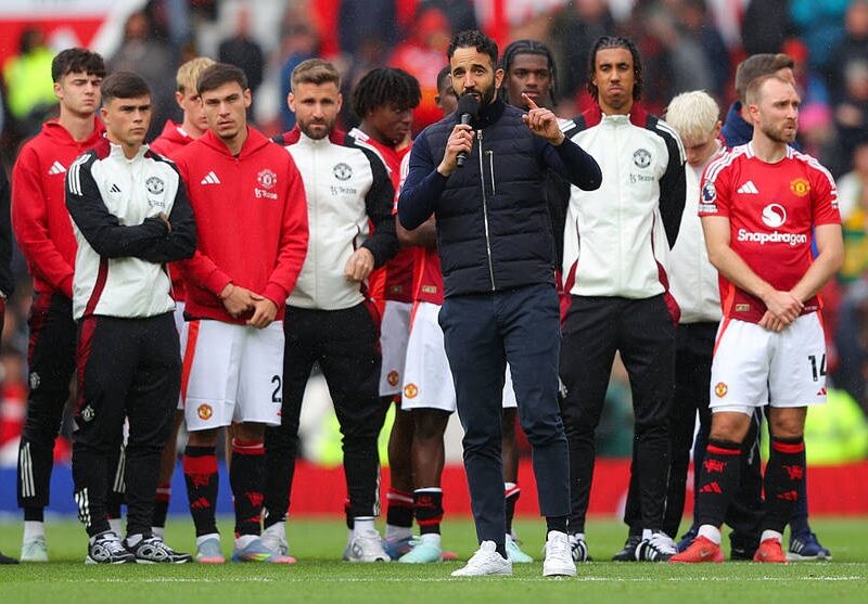 Тренер МЮ виконав обіцянку та виступив перед фанатами