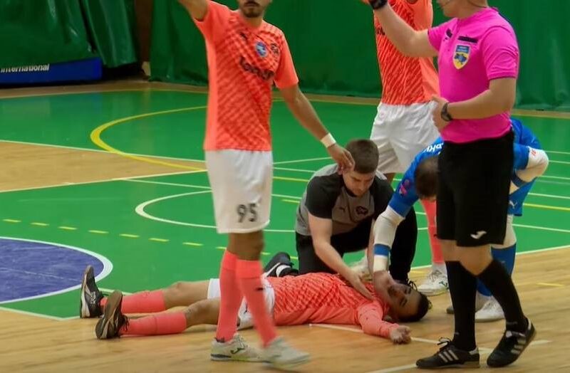 У футзальному матчі української ліги гравець грав до падіння пульсу