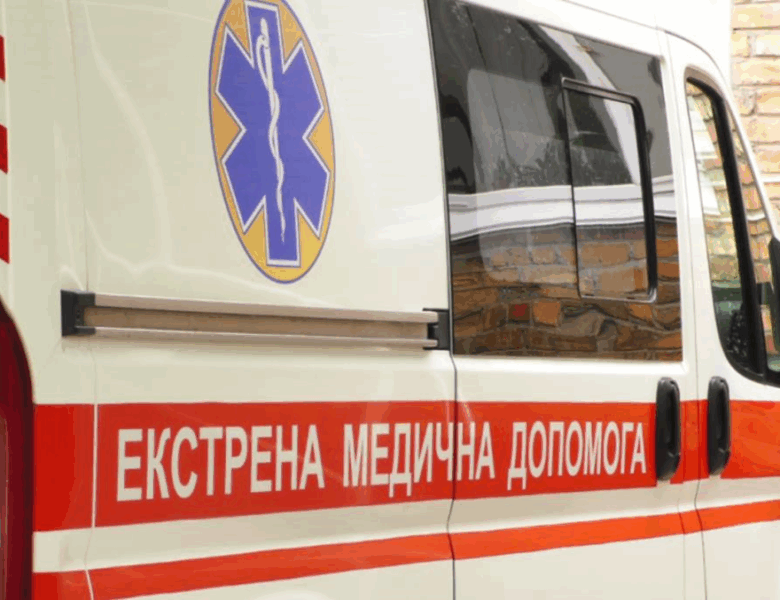 У Харкові чоловік викликав швидку і напав на бригаду медиків