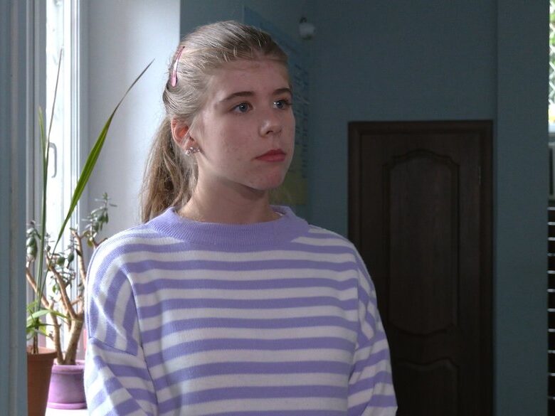 У найстарішої матері України суд знову відібрав дочку