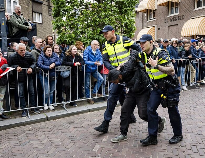 У Нідерландах пропалестинські активісти зірвали виступ міністра