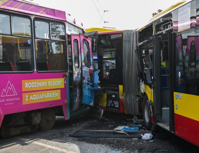 У Польщі зіткнулися автобус і трамвай: 11 потерпілих