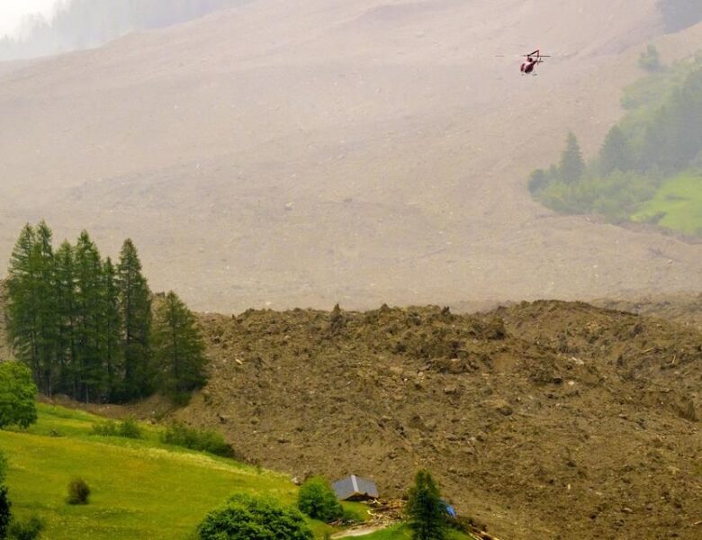 У Швейцарії масовий обвал “поховав” частину села