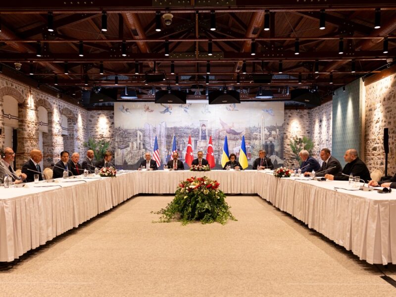 У Стамбулі почалась зустріч Україна-Туреччина-США