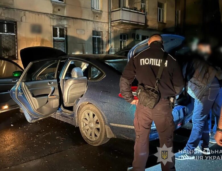 У центрі Одеси водій вистрілив у пішохода