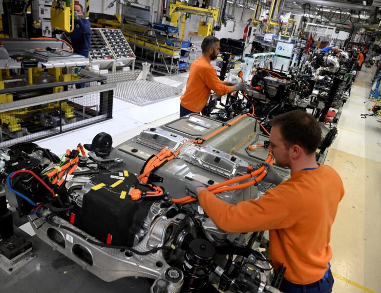 У Volvo анонсували звільнення 3000 працівників