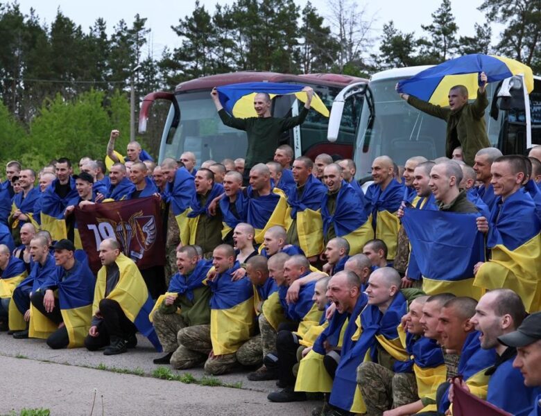 Україна повернула з полону 205 воїнів