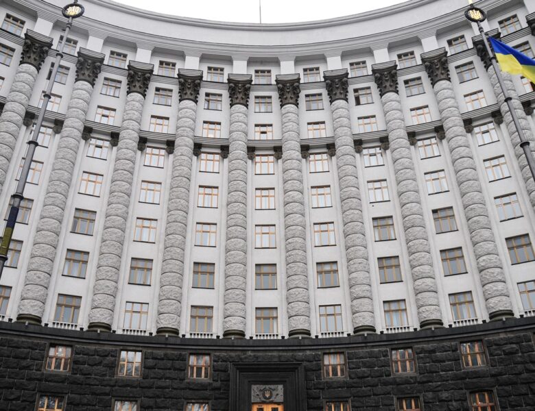 Уряд хоче оподатковувати доходи полонених росіян