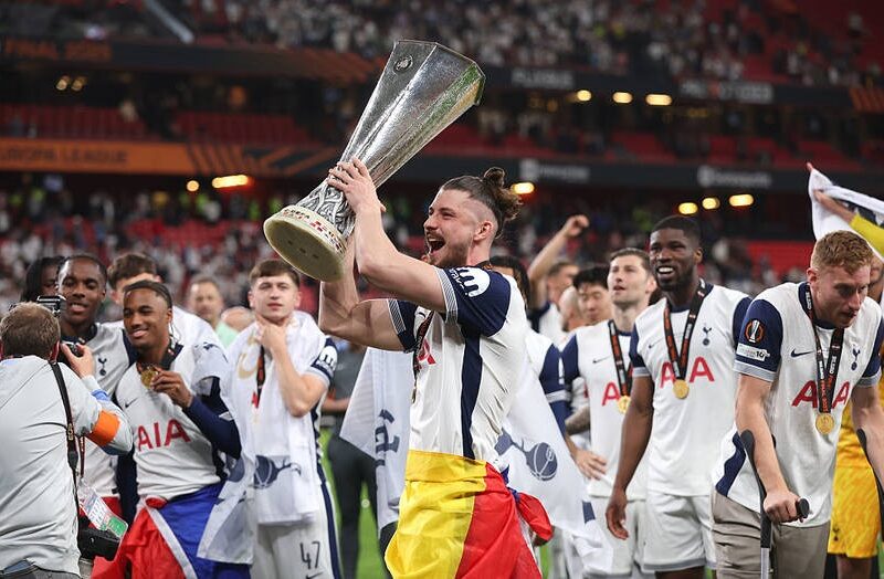 УЄФА компенсувала недостатню кількість медалей Тоттенгему з вибаченнями
