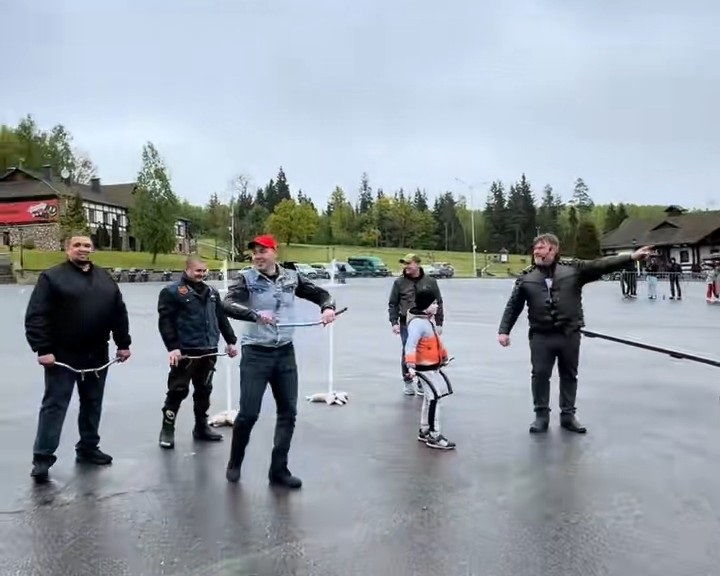 В Білорусі провели дивний чемпіонат з мотохорсингу