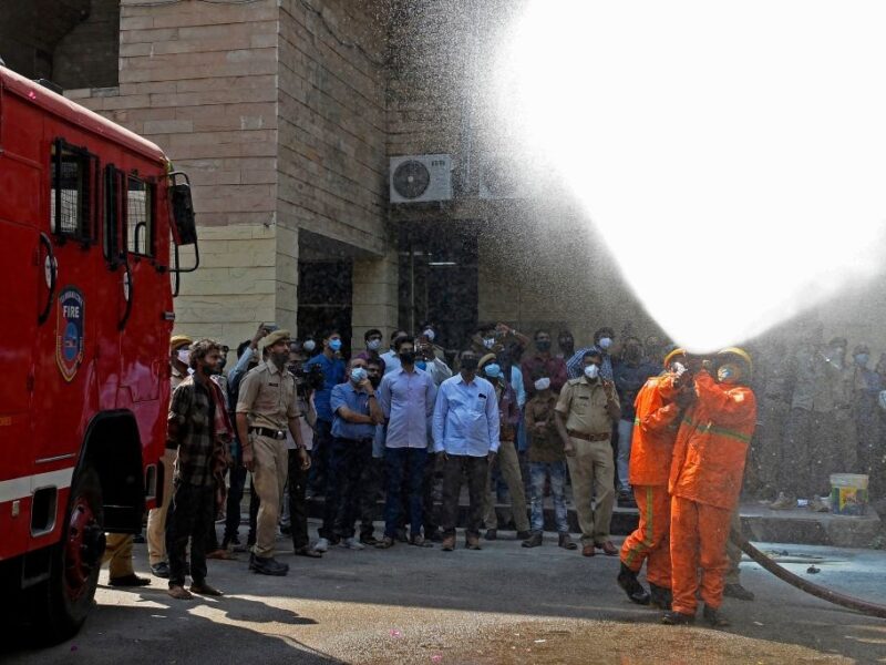 В Індії через пожежу загинули 17 людей