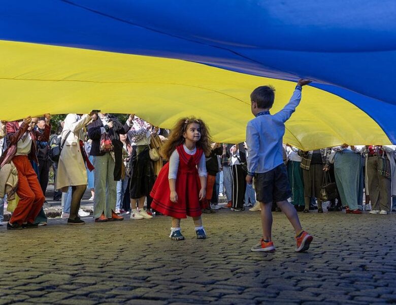 В Україні перенесли День захисту дітей
