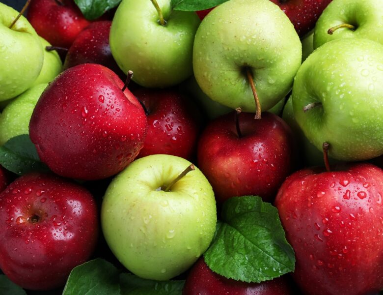 В Україні стрімко дорожчають яблука