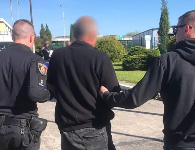 В Україну з Німеччини екстрадували підозрюваного у торгівлі людьми