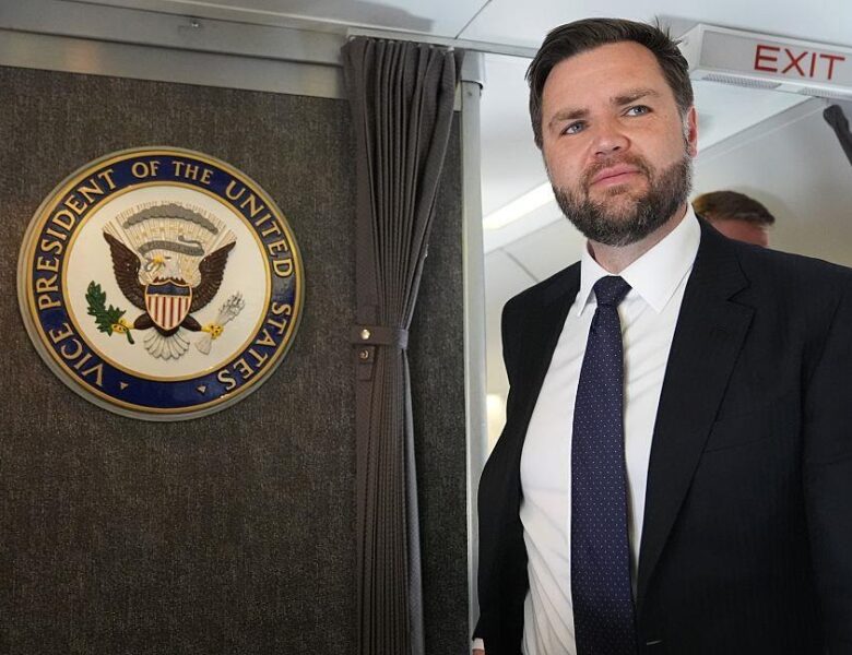 Венс заявив про “глухий кут” щодо України