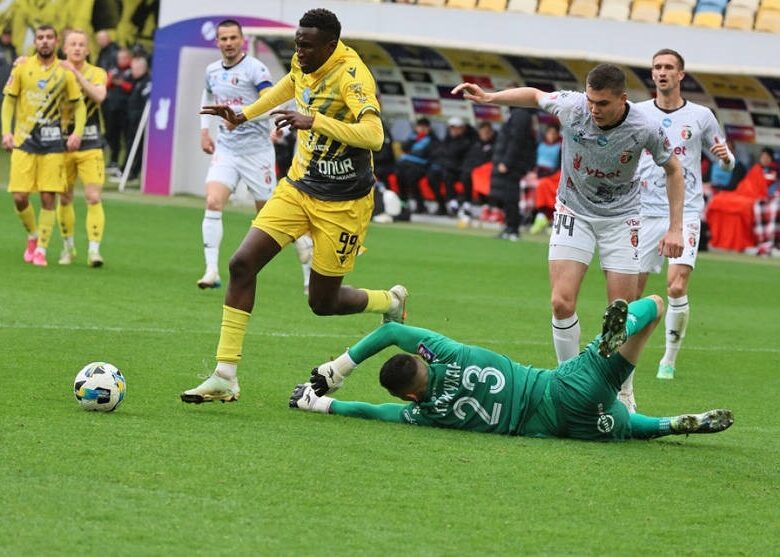 Верес у гостях поступився Руху