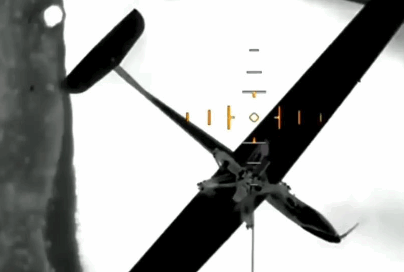 Військові дроном врятували з поля бою розвідувальні БпЛА