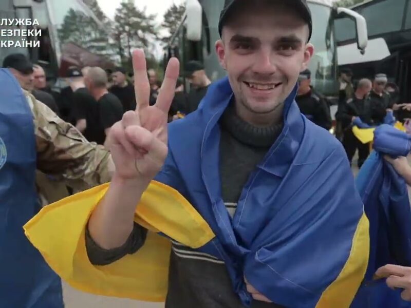 З полону звільнили ще 303 українців, – ексклюзивне відео СБУ третьої частини обміну 1000 на 1000