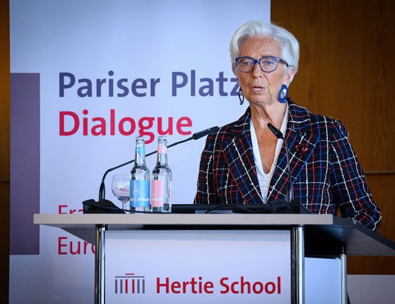 Євро має шанси замінити долар – Європейський центробанк