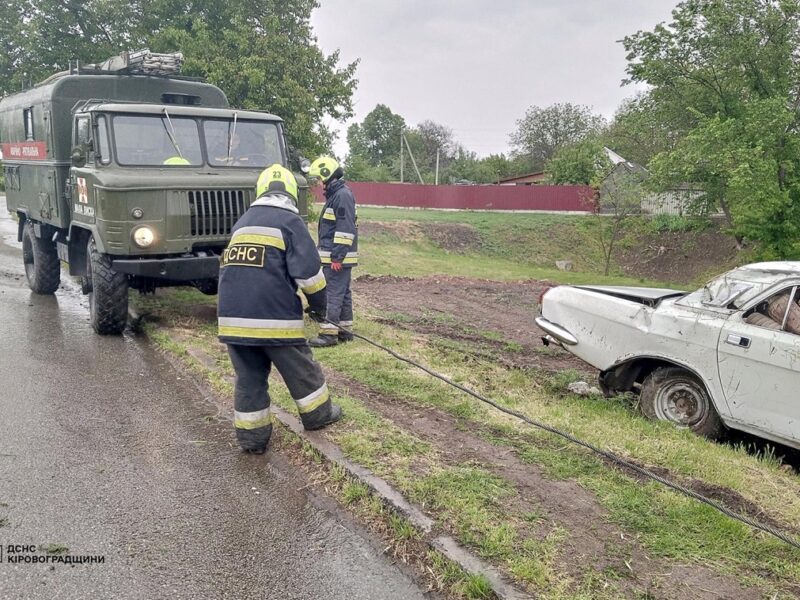 Їхав за кермом: 14-річний підліток загинув у ДТП на Кіровоградщині