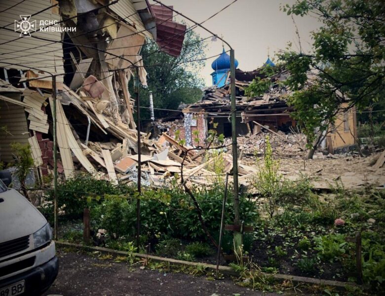 З’явилися кадри наслідків атаки дронів на Київщину