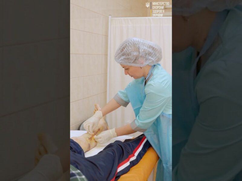 Янголи в білих халатах. З Днем медсестри!