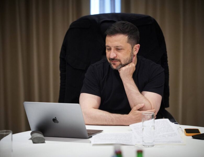 Зеленський подякував Шольцу за історичну підтримку