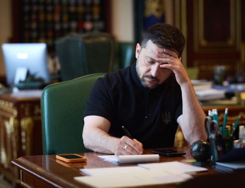 Зеленський провів розмову з главою Євроради