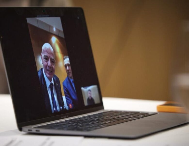 Зеленський розповів про розмову з президентом FIFA