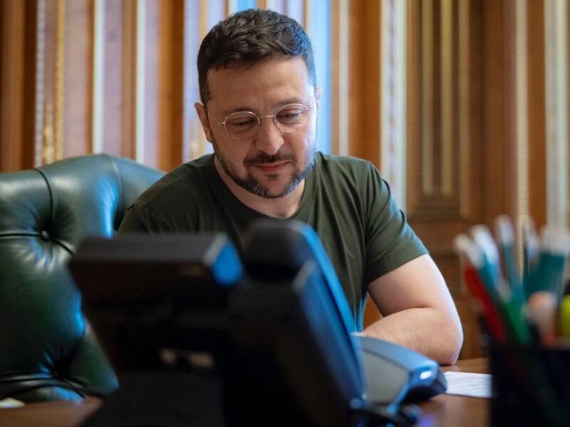 Зеленський вперше поговорив з Папою Левом XIV