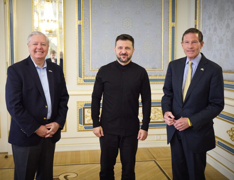 Зеленський зустрівся з двома сенаторами США
