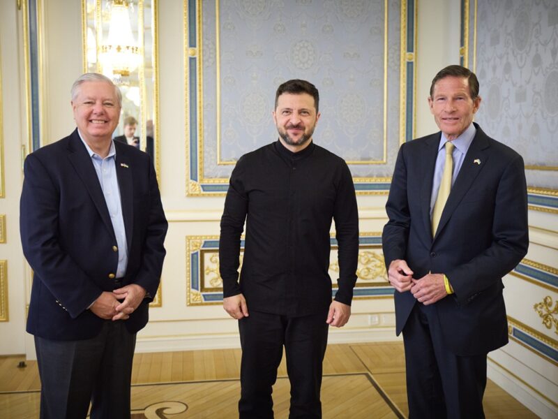 Зеленський зустрівся з двома сенаторами США