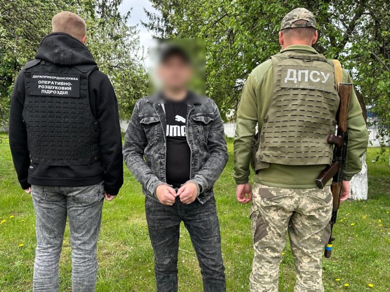 Зґвалтував неповнолітню: на Житомирщині у потязі затримали чоловіка