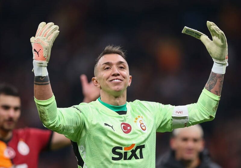 Зірковий воротар покине Галатасарай після 14 років у клубі