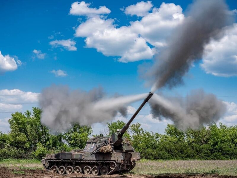 ЗСУ відбивають російські атаки на 11 напрямках