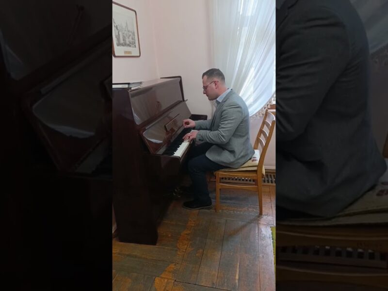 В Будинку-музеї Тараса Шевченка в Києві  #music #art #artist