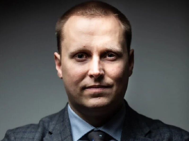 Суд поновив справу про контрабанду, у якій підозрюваною є сестра керівника підрозділу НАБУ Скомарова – ЗМІ