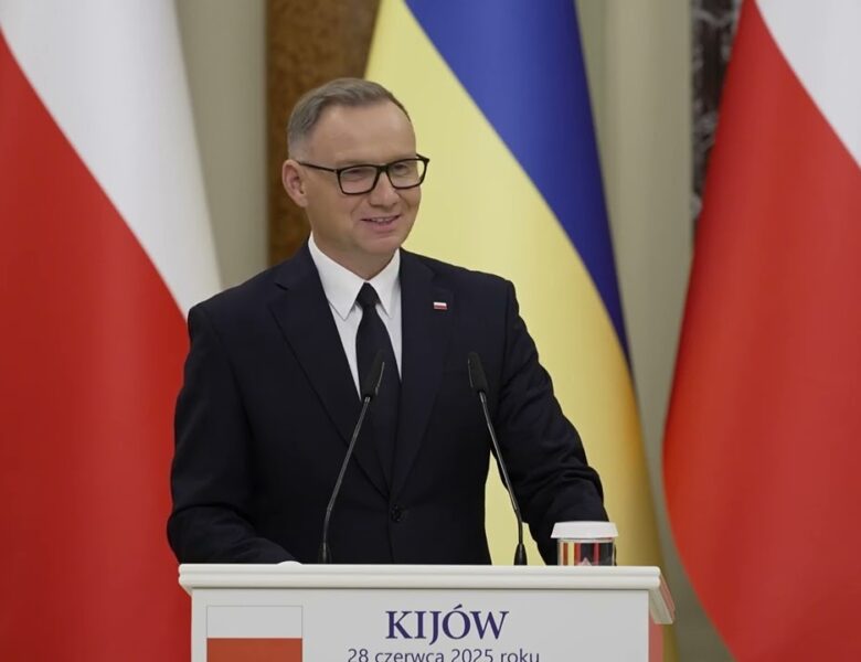 Спілкування Володимира Зеленського та Анджея Дуди з представниками медіа за результатами зустрічі