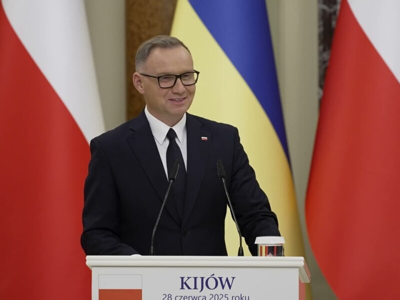 Спілкування Володимира Зеленського та Анджея Дуди з представниками медіа за результатами зустрічі