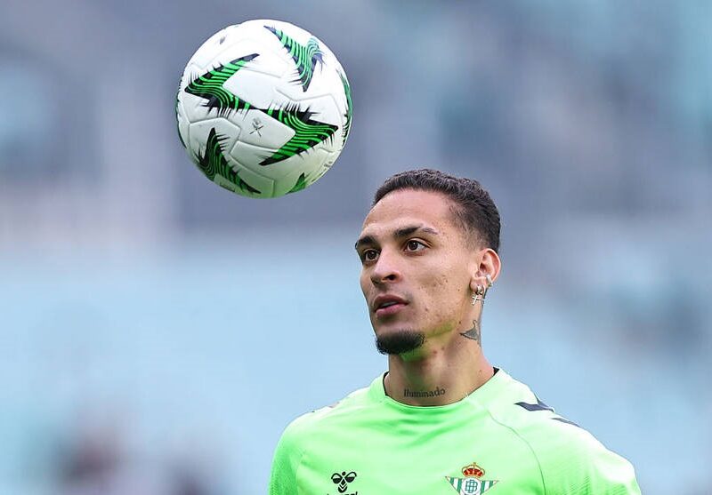 Аби піти з МЮ, гравець зі “списку Аморіма” готовий на зменшення зарплати