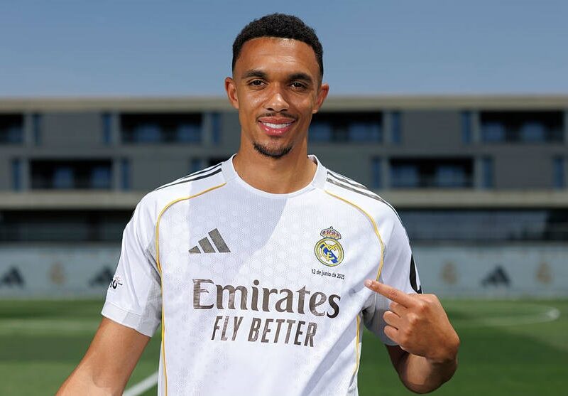 Александер-Арнольд проникливо висловив своє захоплення переходом у Реал