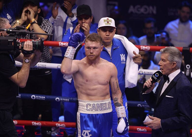 Альварес прокоментував анонс бою з Кроуфордом