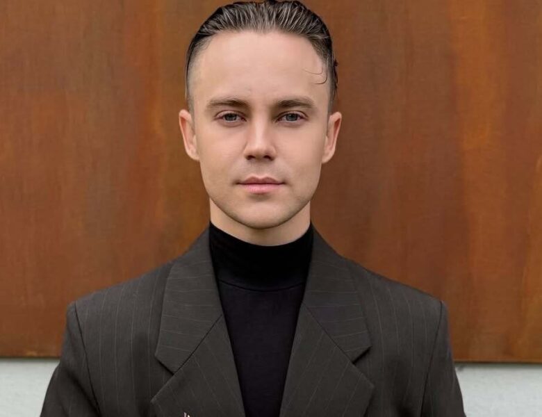 Артем Пивоваров став Заслуженим артистом України