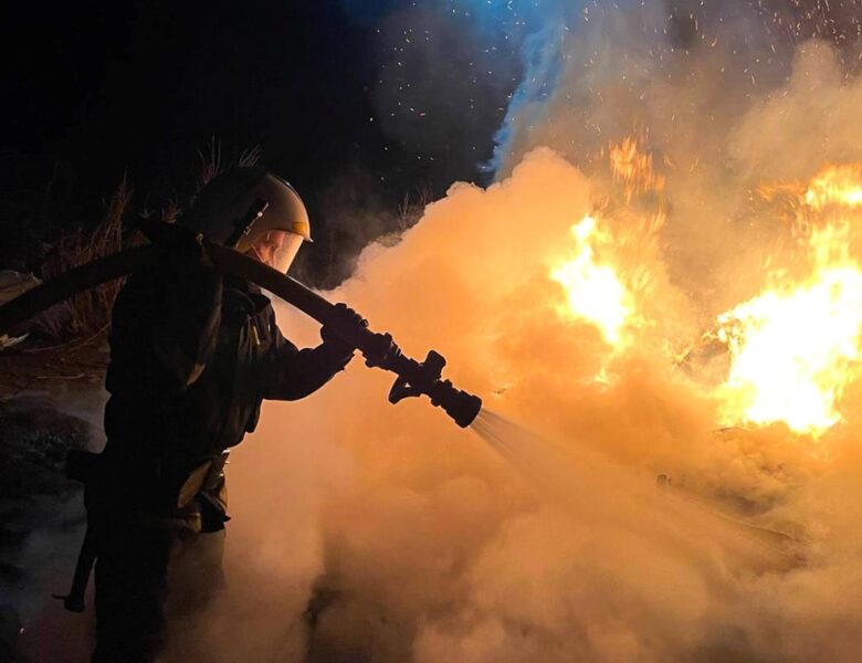 Атака на Київ: у місті здійнялися пожежі, є перебої з електрикою