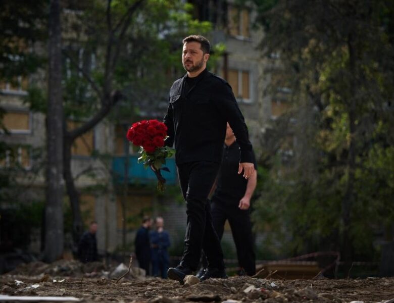 Атака на Київ: Зеленський вшанував пам’ять жертв