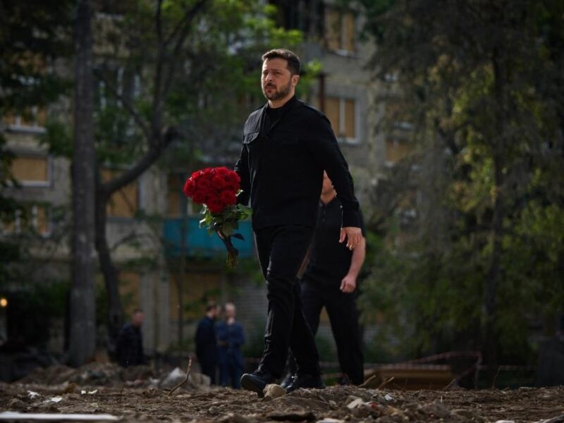 Атака на Київ: Зеленський вшанував пам’ять жертв