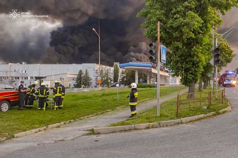 Атака на Тернопіль: 10 постраждалих, зафіксовано забрудення повітря