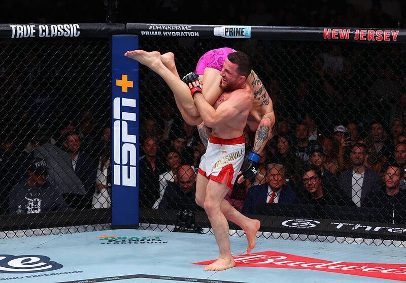 Борець з Грузії задушив О’Меллі і вперше виграв в UFC прийомом здачі