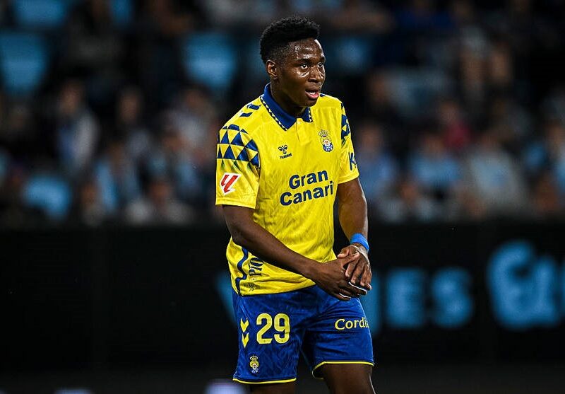 Челсі оголосив про довгостроковий контракт із півзахисником Спортінга